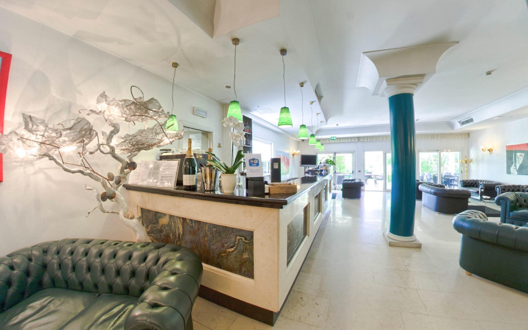 Palace Hotel Desenzano Desenzano del Garda Zewnętrze zdjęcie
