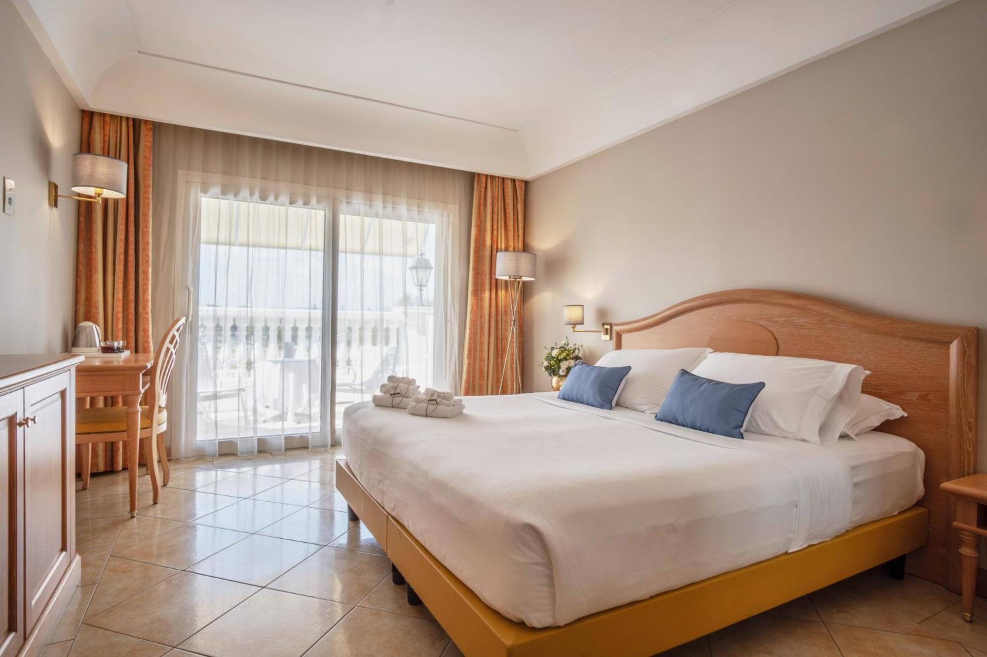 Palace Hotel Desenzano Desenzano del Garda Zewnętrze zdjęcie